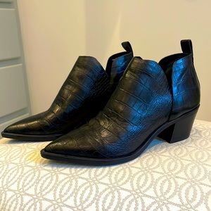 Black like new Dolce Vita bootie